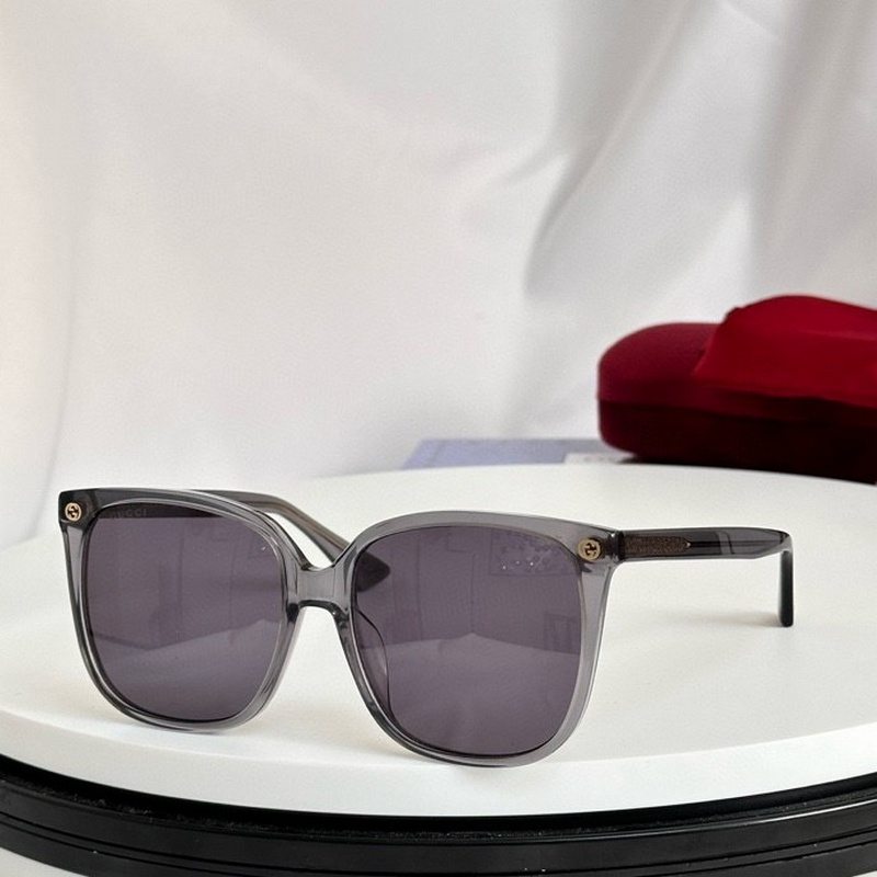 Gucci Sunglasses 240